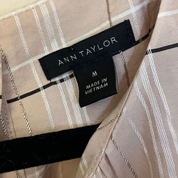 Ann Taylor Tan Plaid Dressy Blouse M - Picture 3 of 5